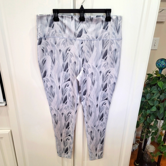 Leggings - Picture 2 of 5